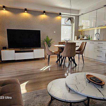 Apartament W Centrum Z Widokiem Na Jeziorko Кентшин Экстерьер фото