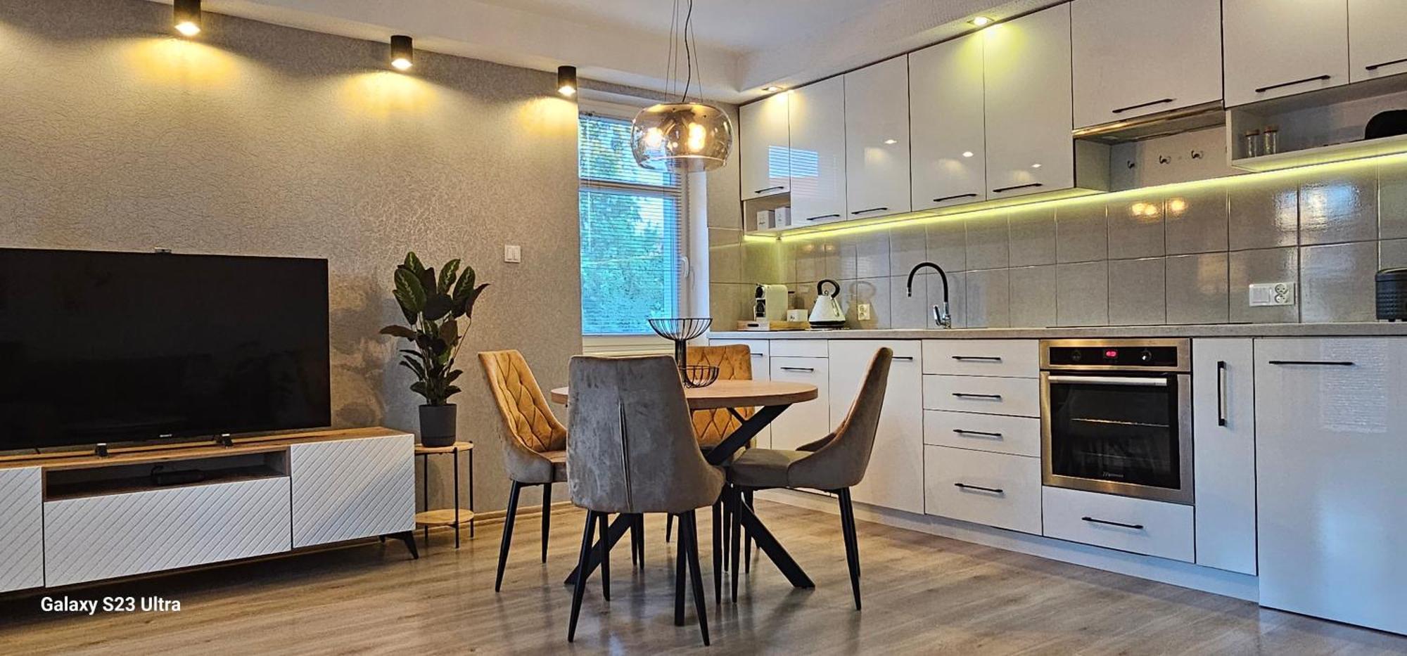 Apartament W Centrum Z Widokiem Na Jeziorko Кентшин Экстерьер фото